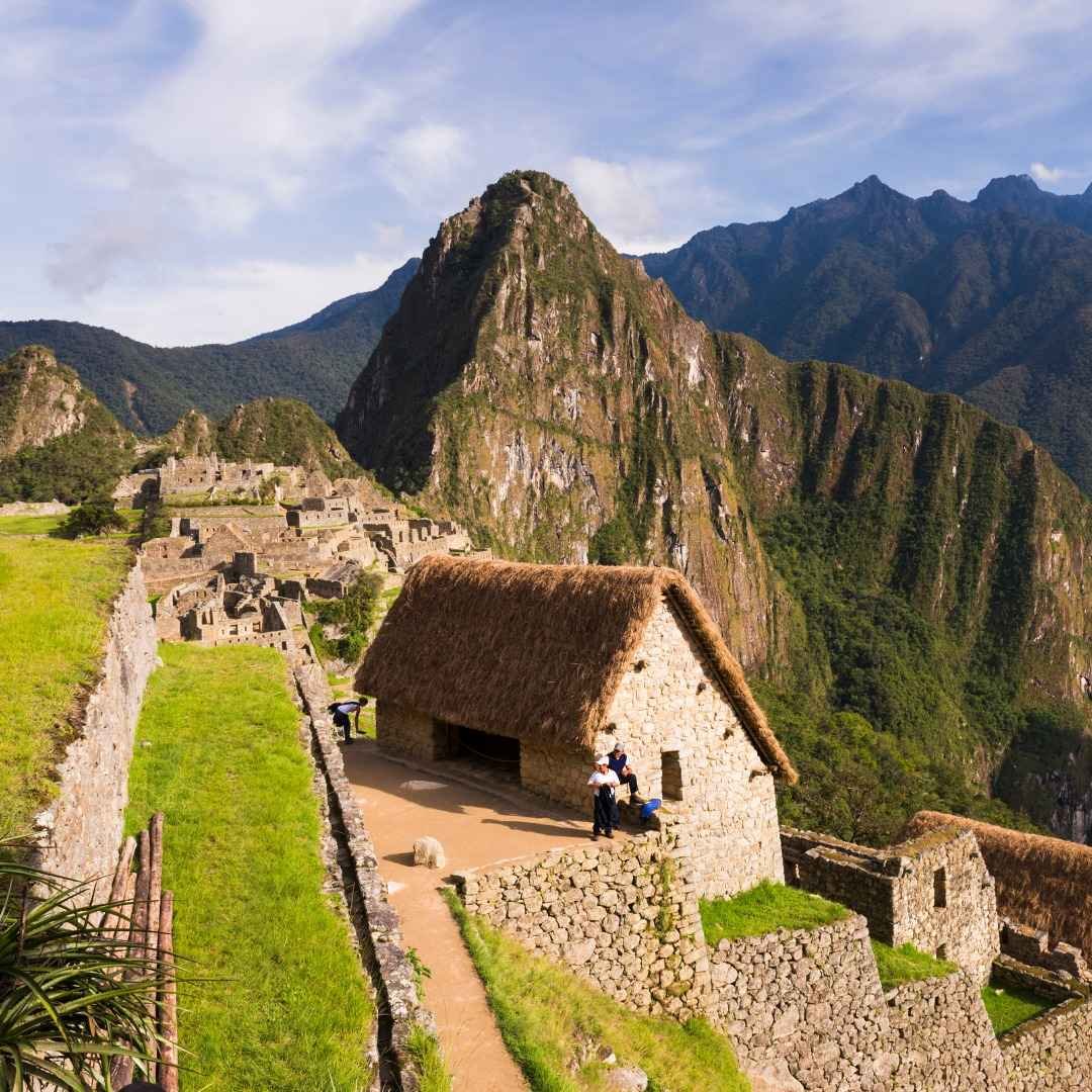 4-Days Cusco Adventure with Machu Picchu and Rainbw Mountain